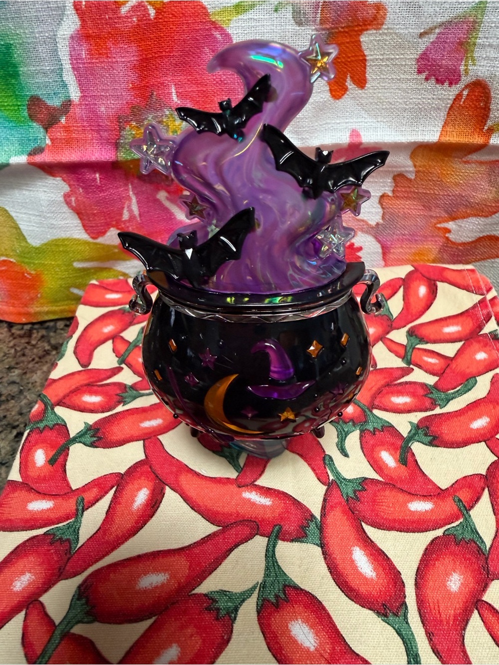 BBW Iridescent Purple Cauldron wBlack Bat Accents Wallflower Plugin Lights Up